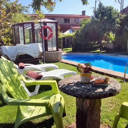 Country house Os Carballos *