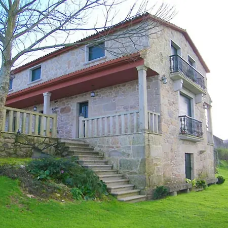 Country house Os Carballos *