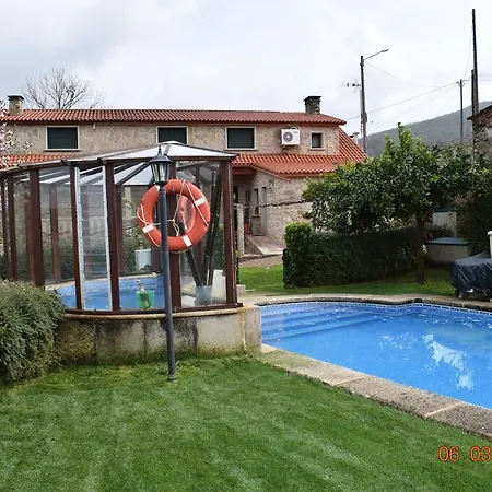 Os Carballos Country house