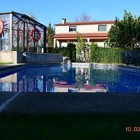 Country house Os Carballos *