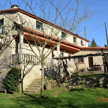Country house Os Carballos *