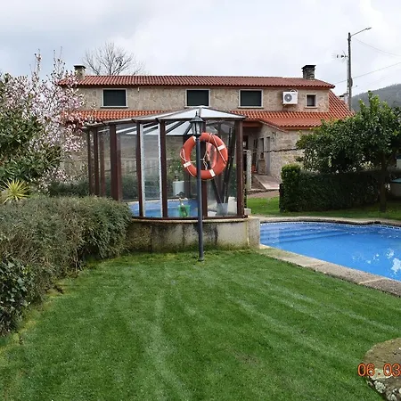 Os Carballos Country house *